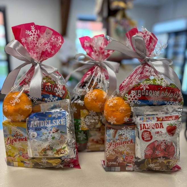 U nás nájde Mikuláš darčeky pre malých, veľkých, poslušných, aj mierne nezbedných, od sladkých dobrôt, cez slané snacky,...